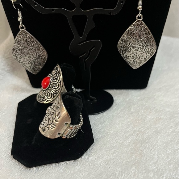 Silver and Red Fashion Statement Ring and Earrings Set - Picture 3 of 4